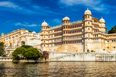 A Day in the Life of a Tourist in India: Sample Itinerary Ideas by City