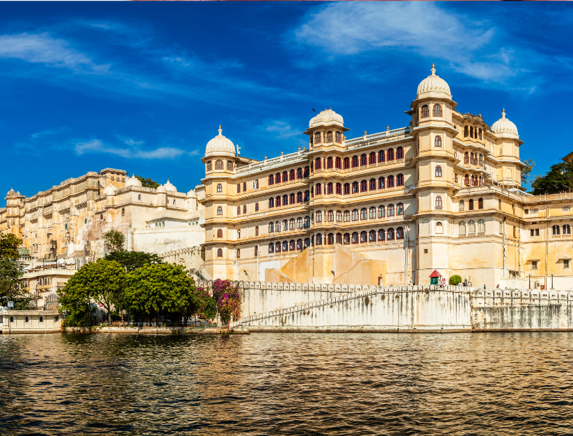 A Day in the Life of a Tourist in India: Sample Itinerary Ideas by City