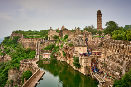 Explore Chittorgarh Fort: History, Light Show Timings & Best Visiting Season