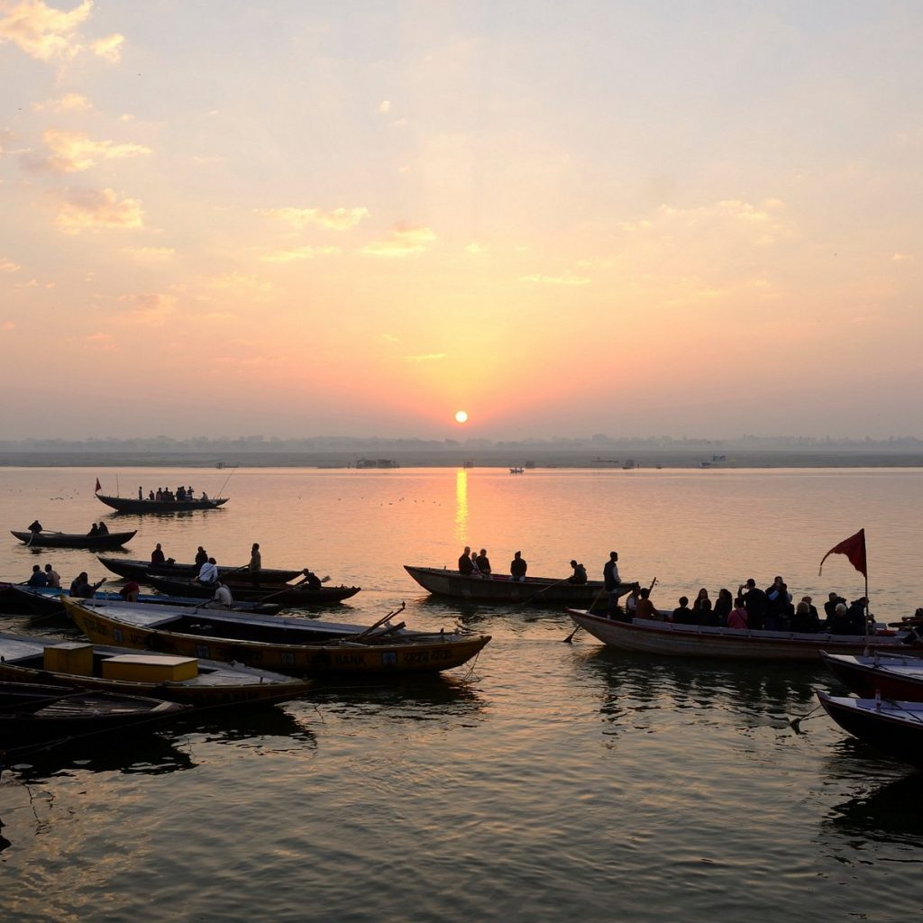 How to Plan a Crowd-Free Sunrise Experience at Varanasi Ghats